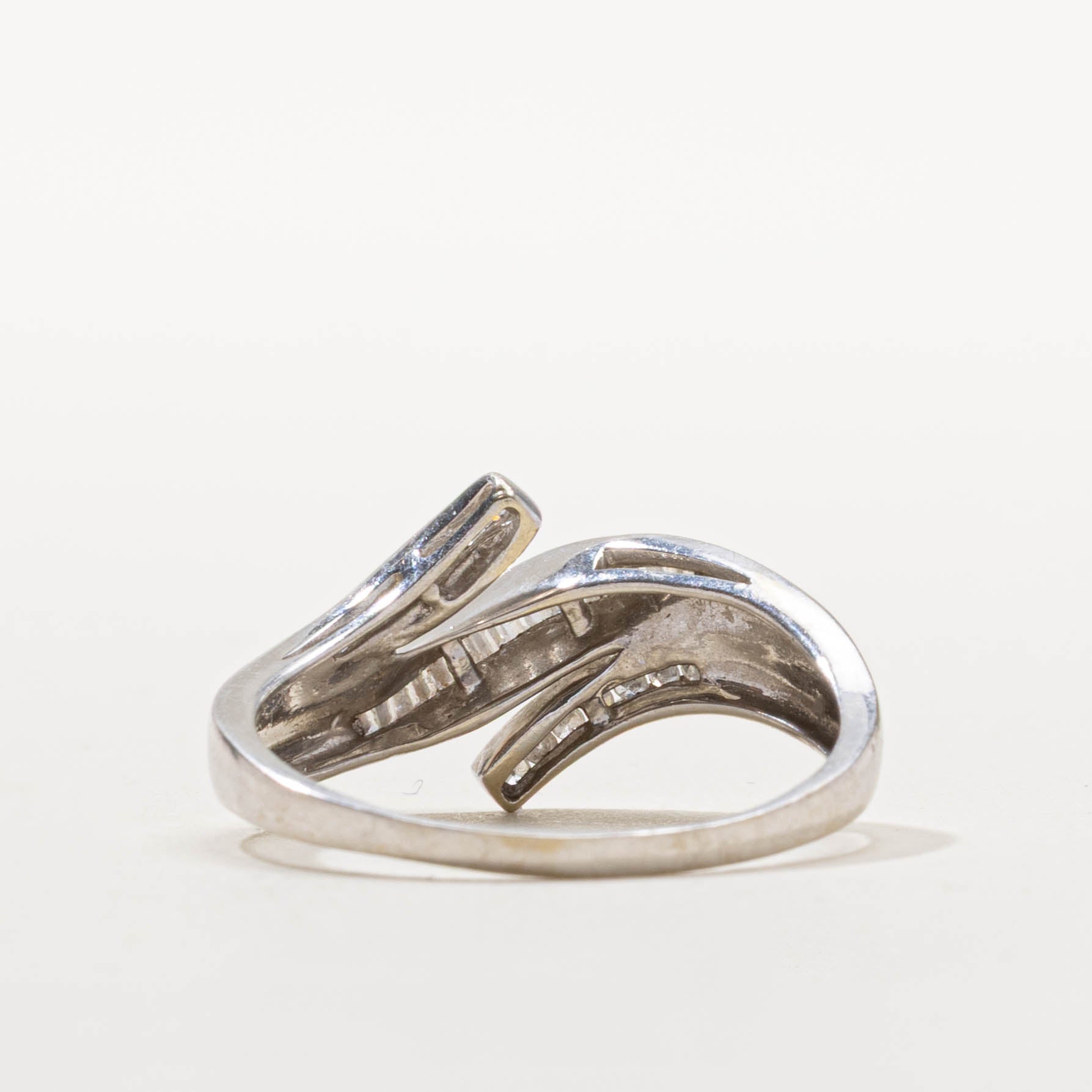 14k Channel Set Diamond Wave Ring | SZ 10.75