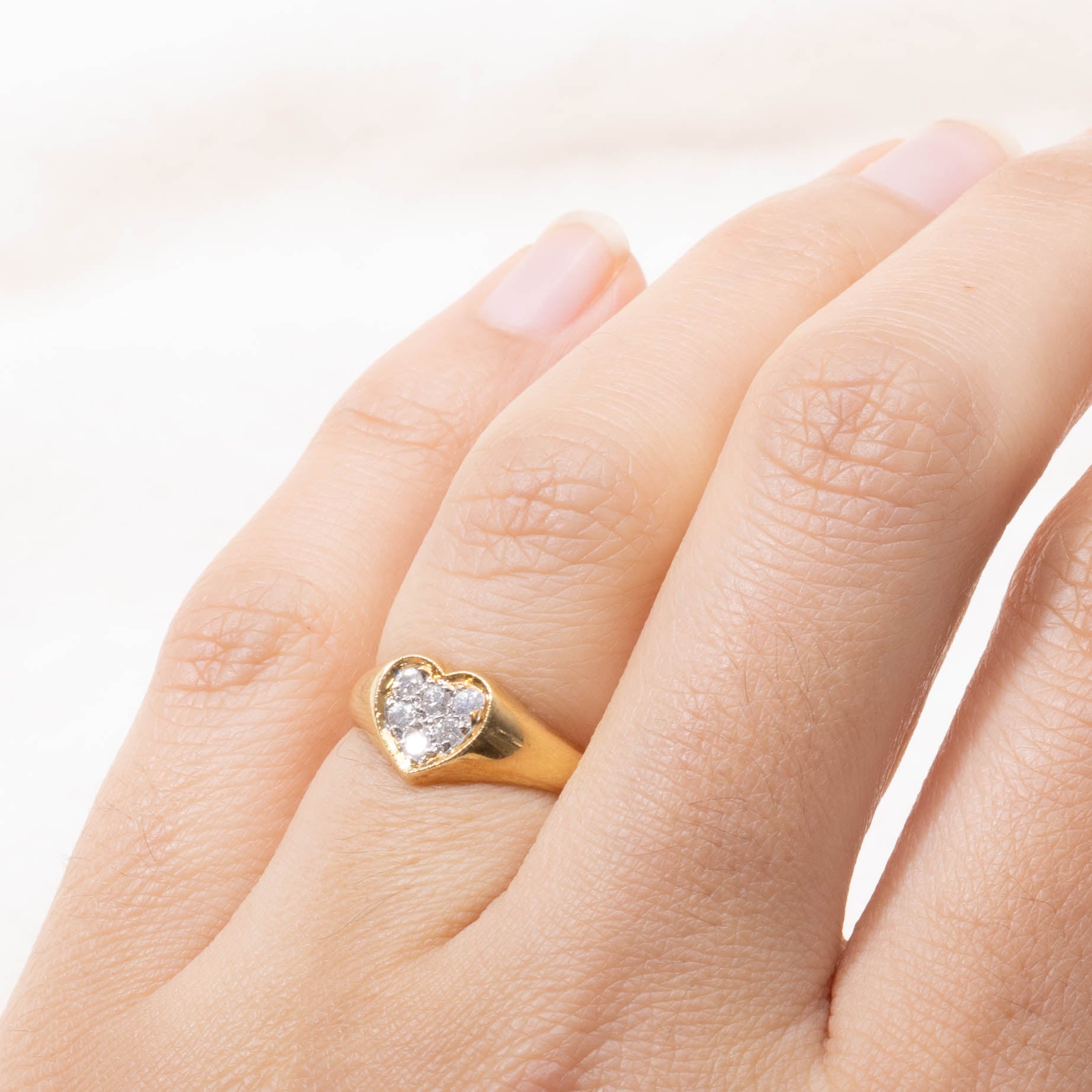 18k Diamond Heart Cluster Signet Ring | SZ 4.5