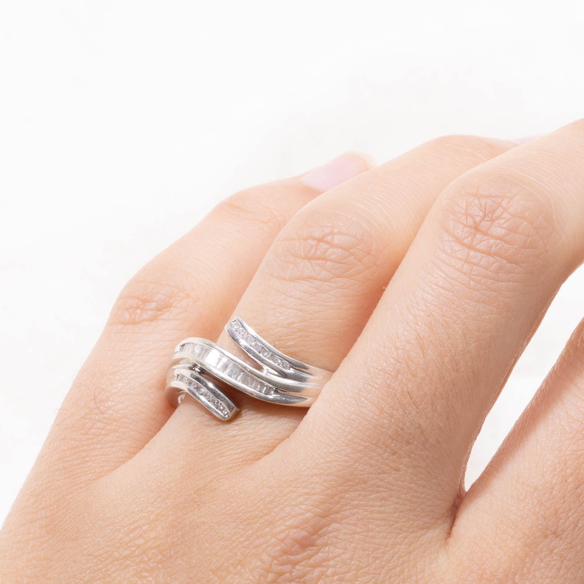 14k Channel Set Diamond Wave Ring | SZ 10.75