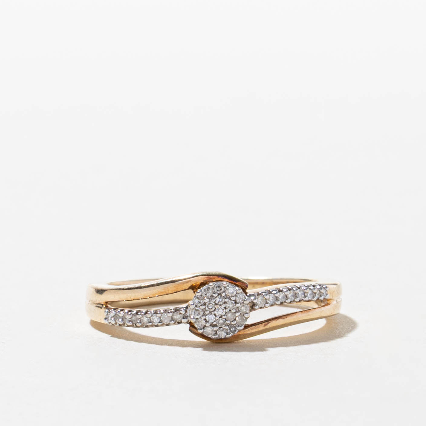 10k Diamond Circle Cluster Bypass Ring | SZ 7.25