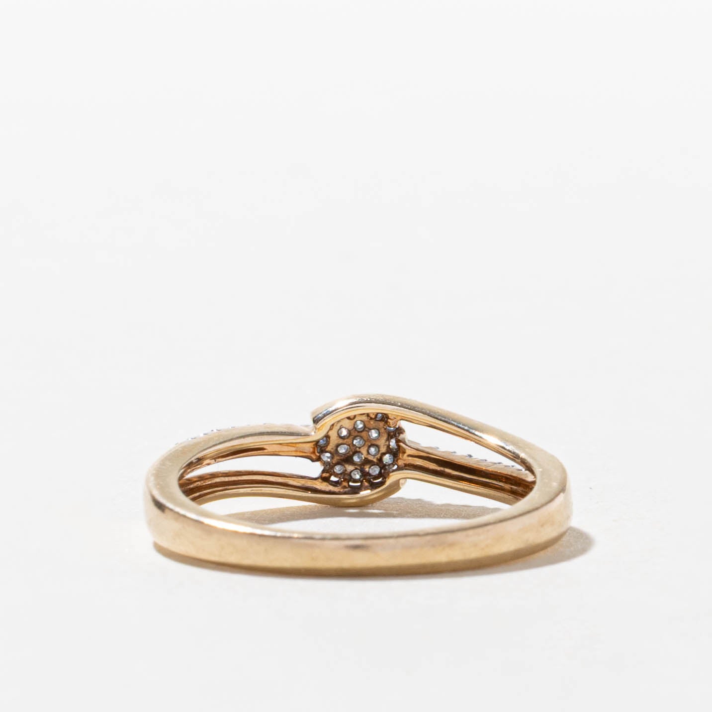 10k Diamond Circle Cluster Bypass Ring | SZ 7.25