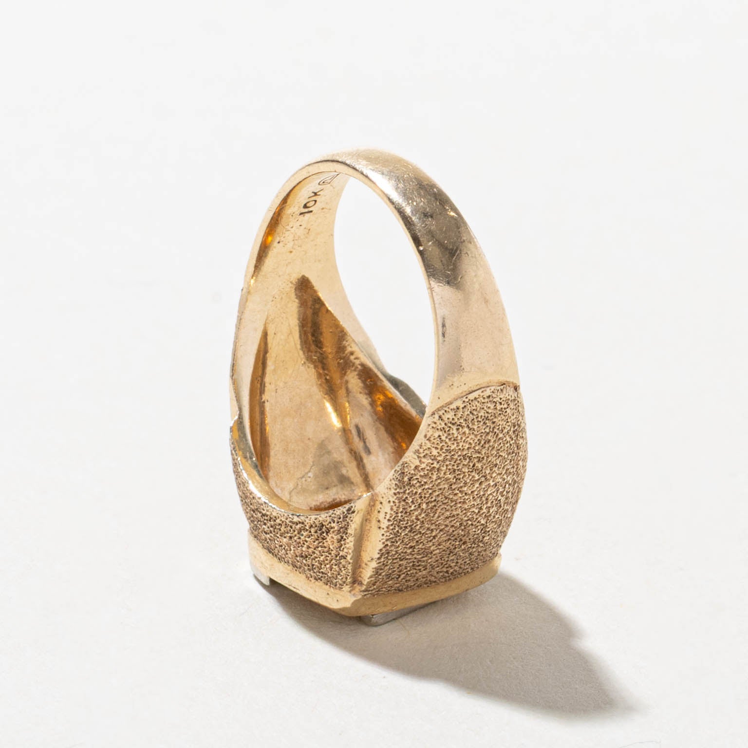 10k Diamond "W" Initial Textured Signet Ring | SZ 6.25