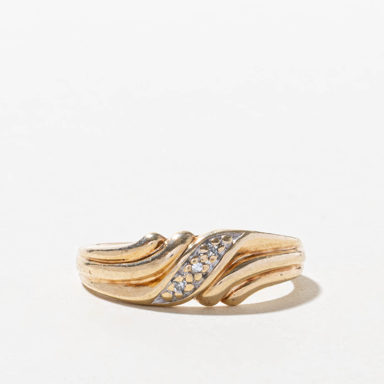 10k Diamond Wave Design Ring | SZ 5.25