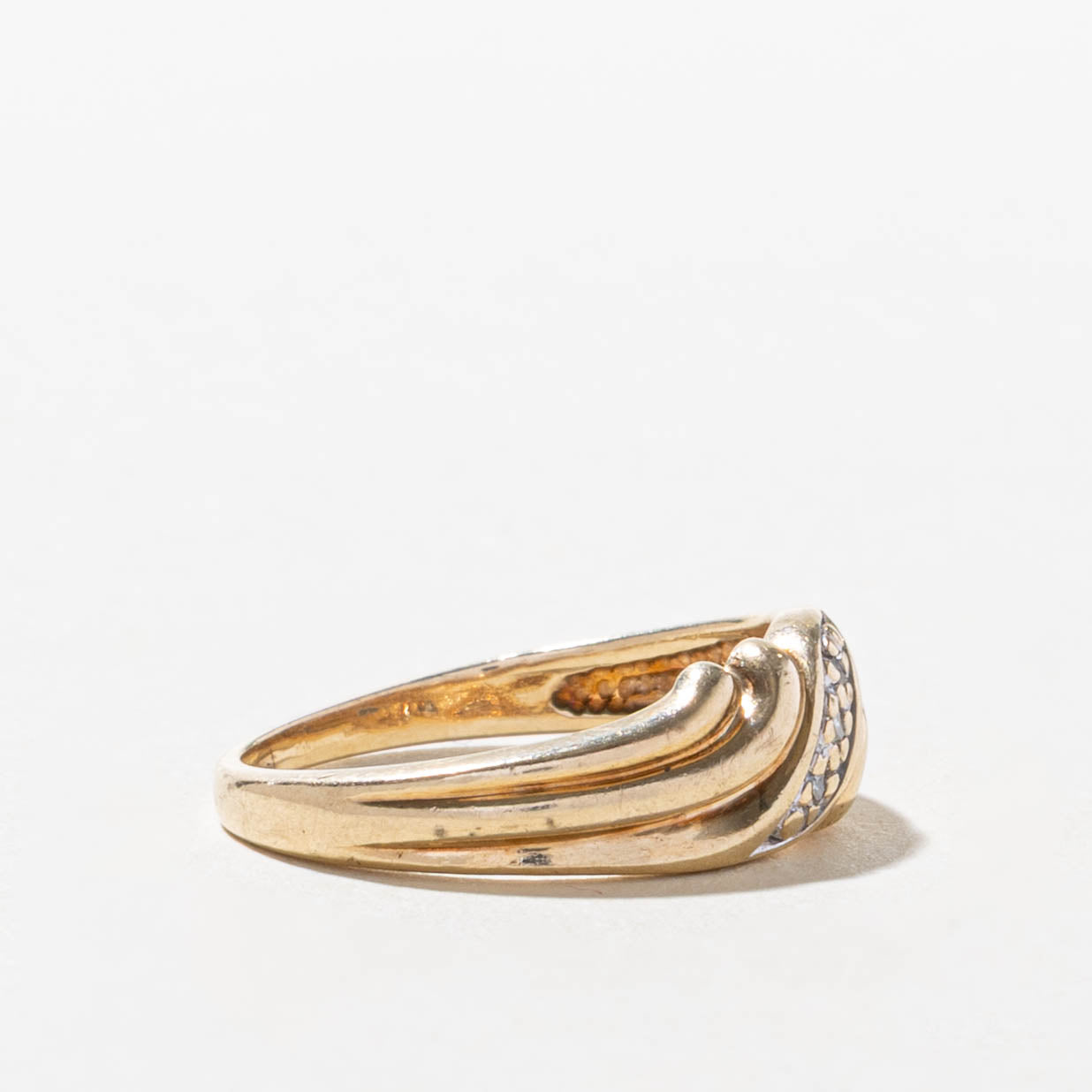 10k Diamond Wave Design Ring | SZ 5.25