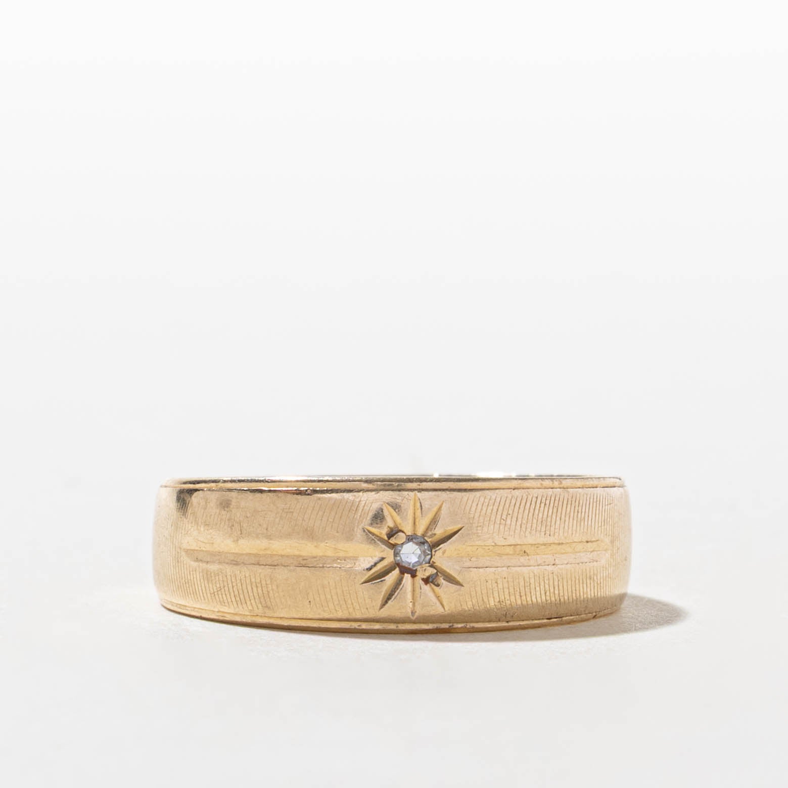 10k Star Set Diamond Textured Band | SZ 9.5