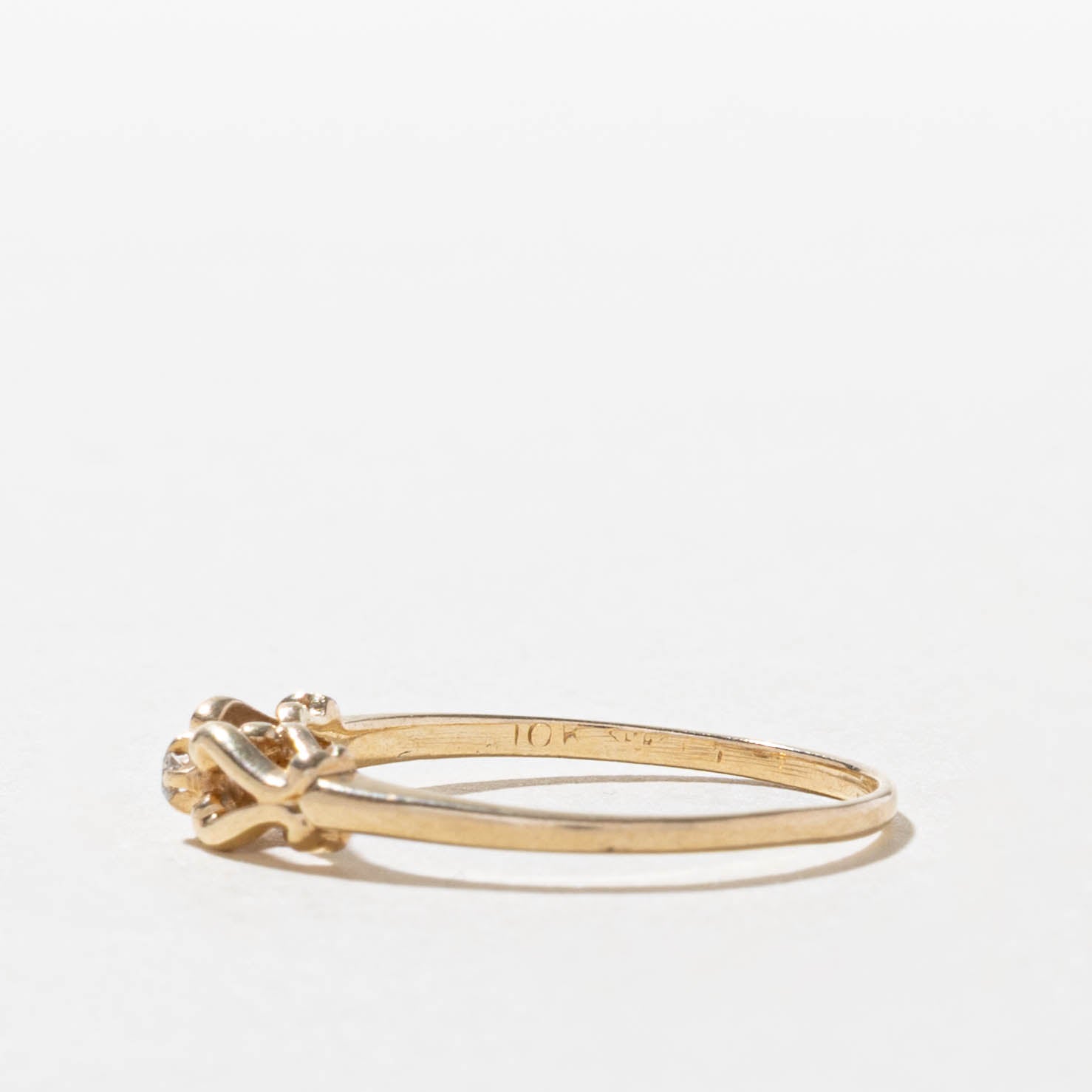 10k Diamond Ornate Petite Ring | SZ 6
