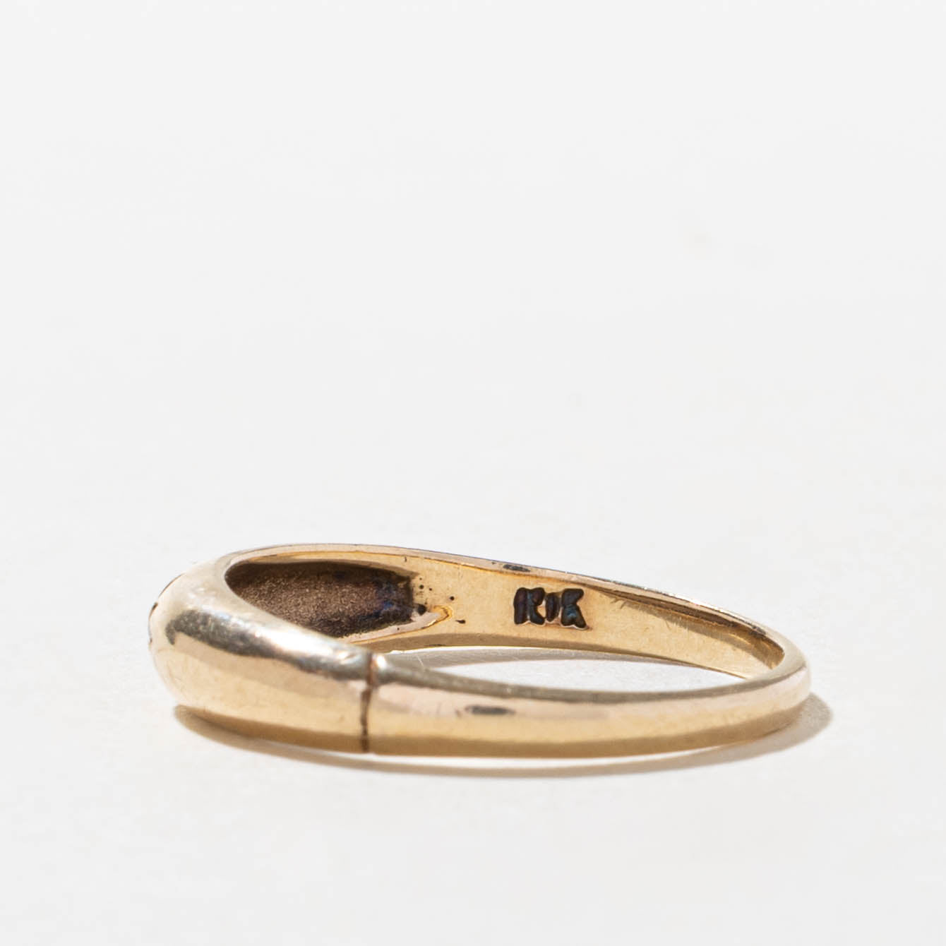 10k Star Set Diamond Petite Dome Ring | SZ 6
