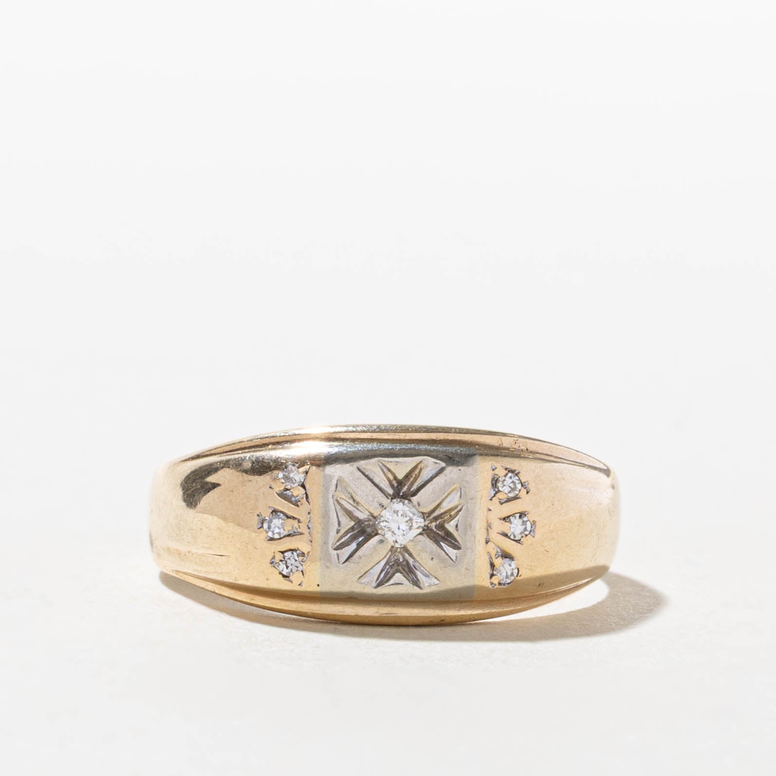 10k Illusion Set Diamond Ring | SZ 10.75