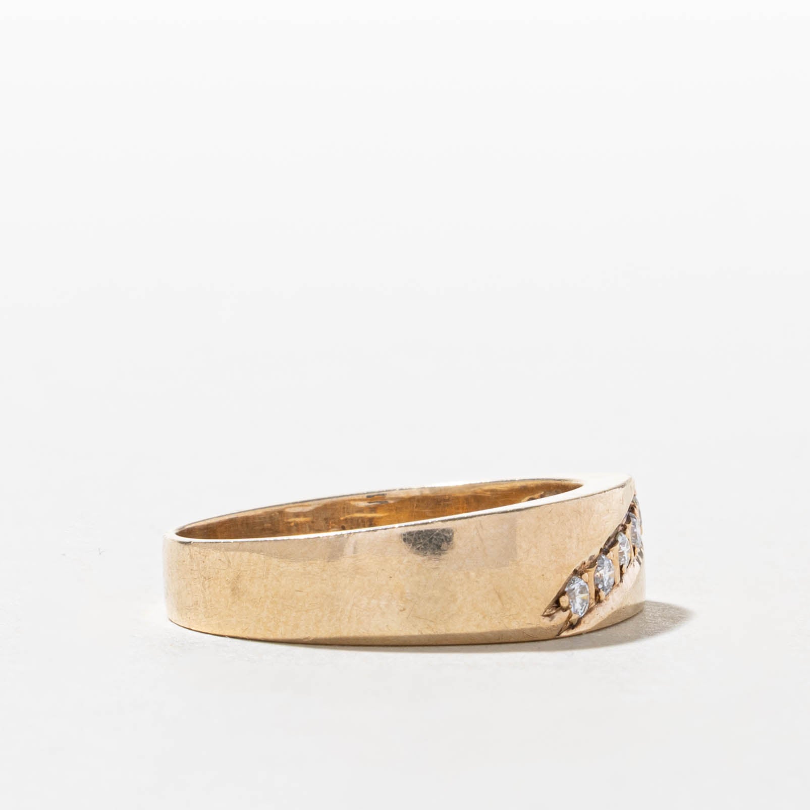 10k Five Stone Diagonal Row Diamond Band | SZ 9