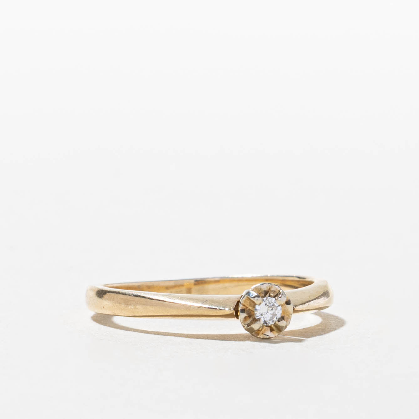 10k Round Brilliant Cut Diamond Petite Ring | SZ 6.5