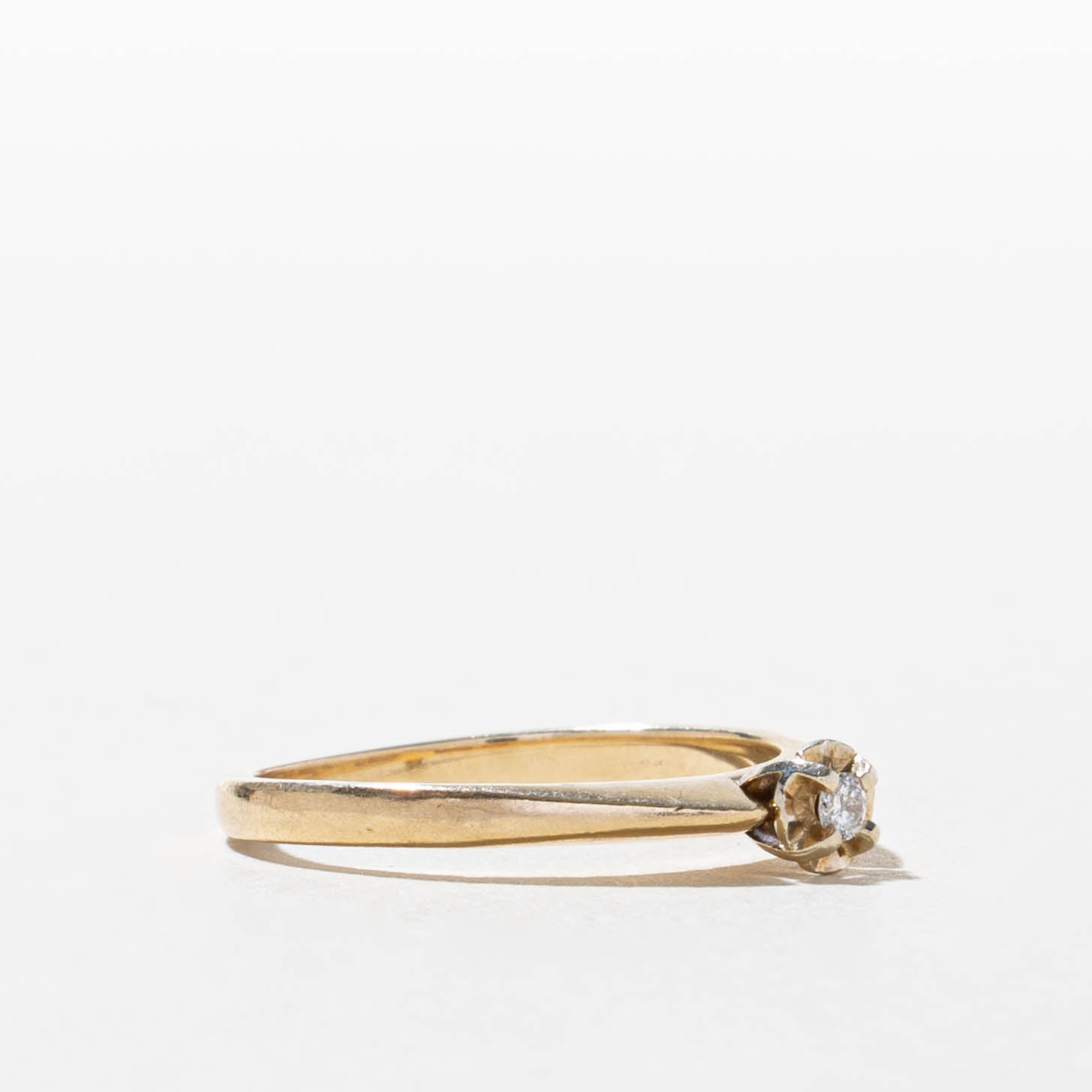 10k Round Brilliant Cut Diamond Petite Ring | SZ 6.5