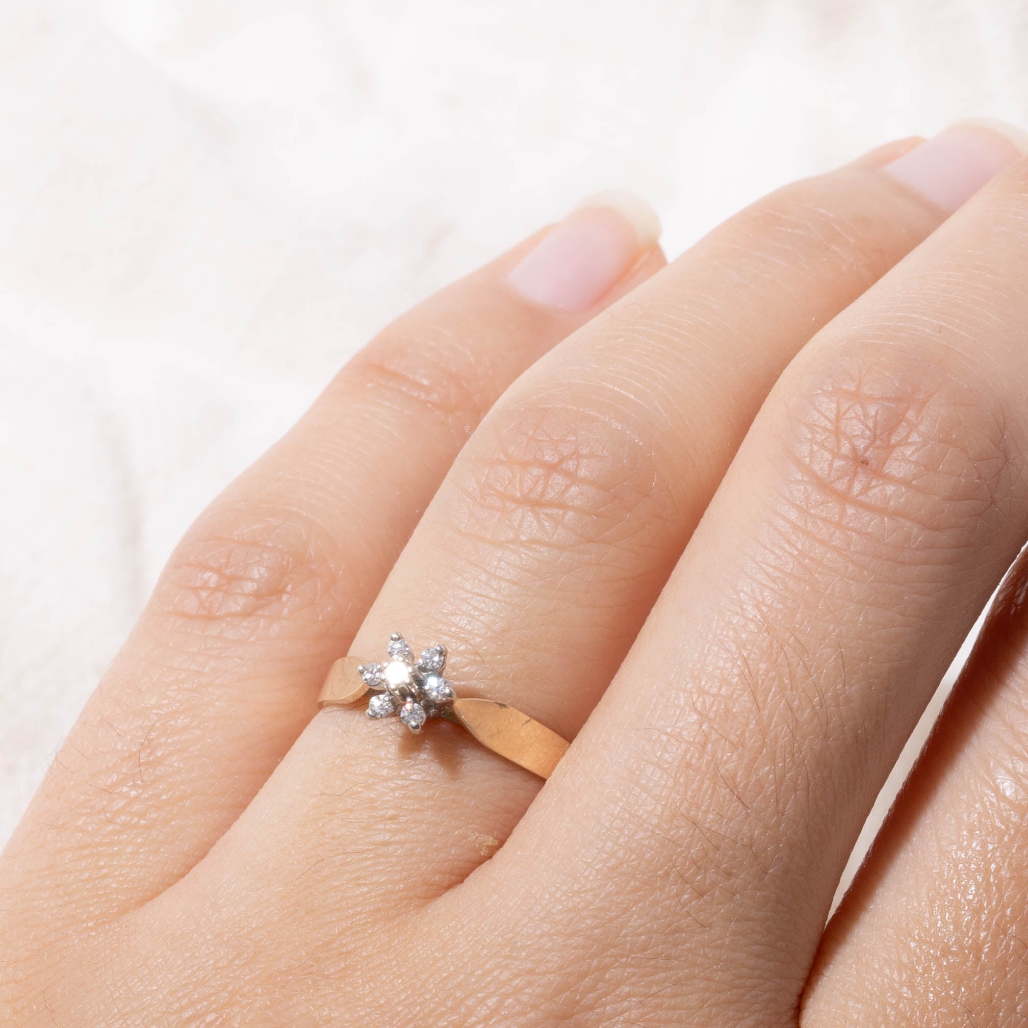 10k Diamond Floral Cluster Ring | SZ 5.5