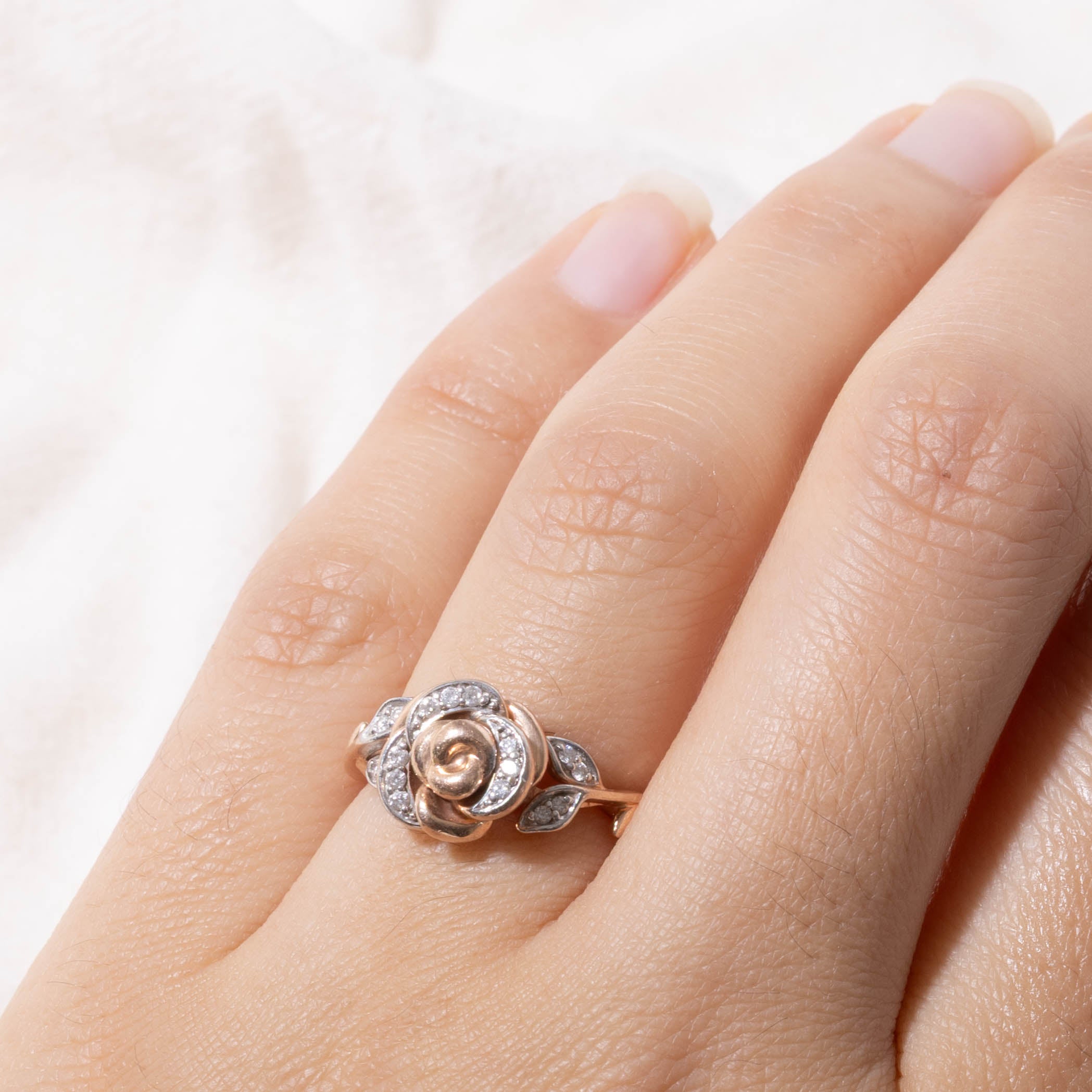 10k Diamond Enchanted Rose Ring | SZ 6.25