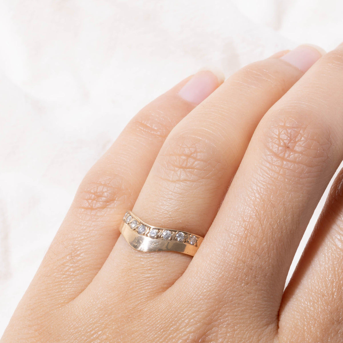 14k Semi Eternity Diamond Contour Band | SZ 5.75