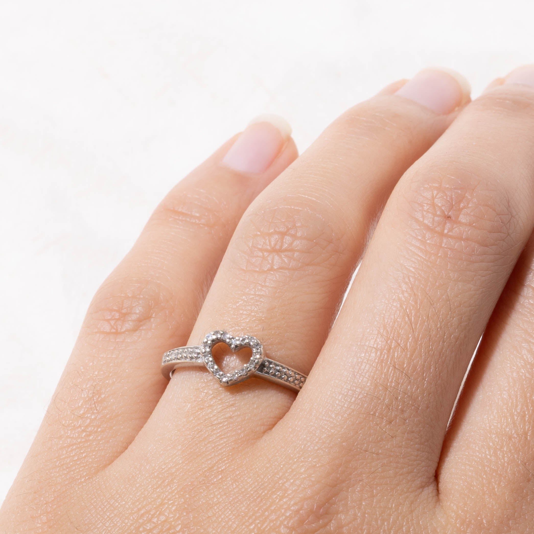 10k Diamond Open Heart Ring | SZ 7