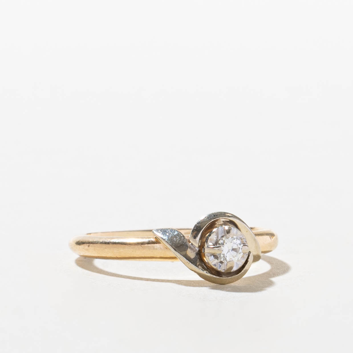 14k Illusion Set Diamond Bypass Ring | SZ 6.25