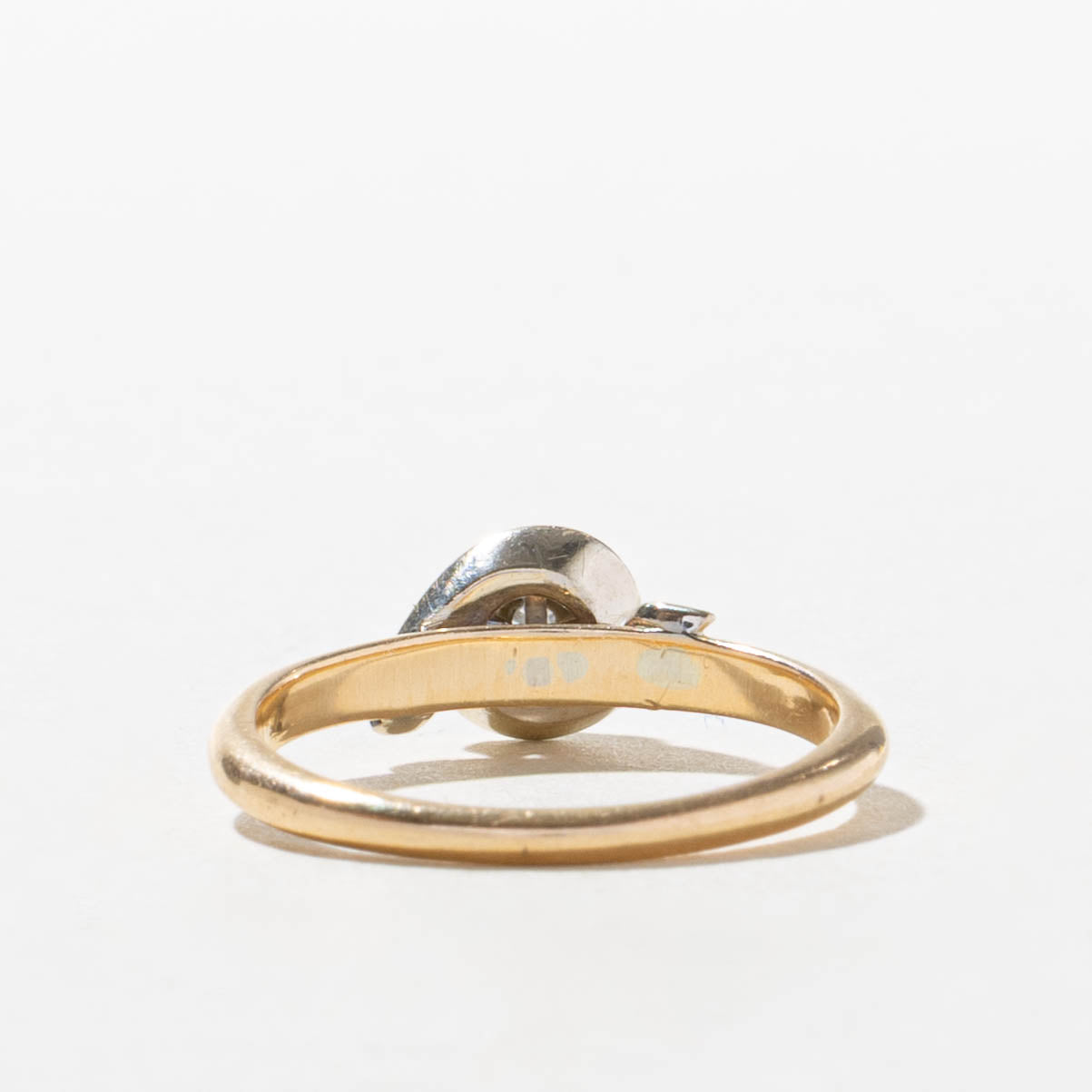 14k Illusion Set Diamond Bypass Ring | SZ 6.25