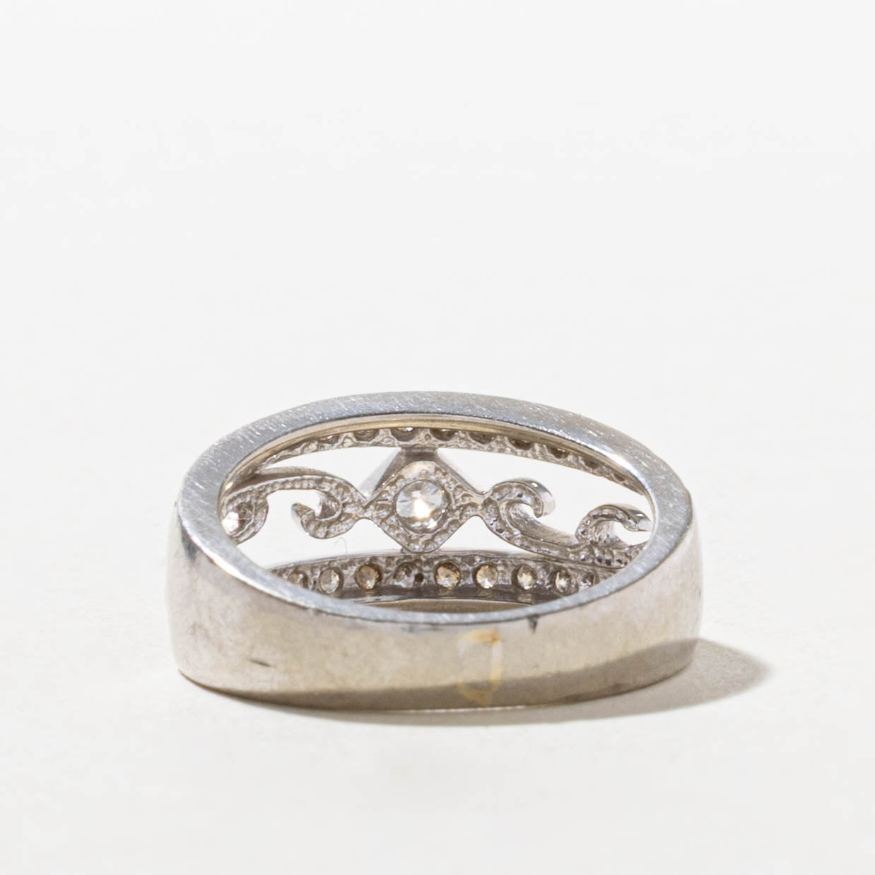 10k Diamond Scrollwork Openwork Band | SZ 4.75