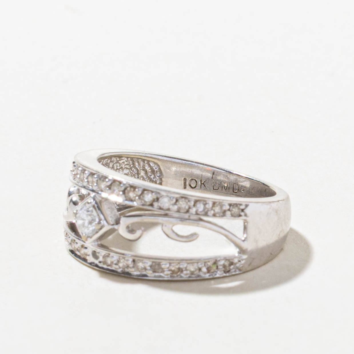 10k Diamond Scrollwork Openwork Band | SZ 4.75