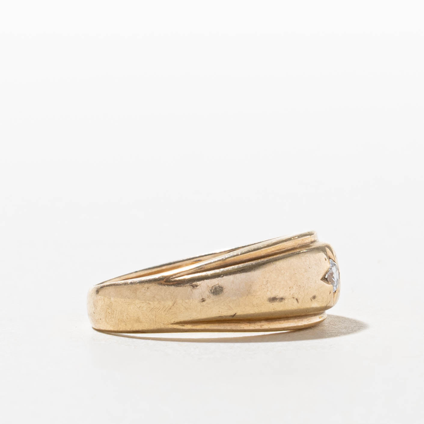 10k Star Set Diamond Grooved Tapered Band | SZ 8.75