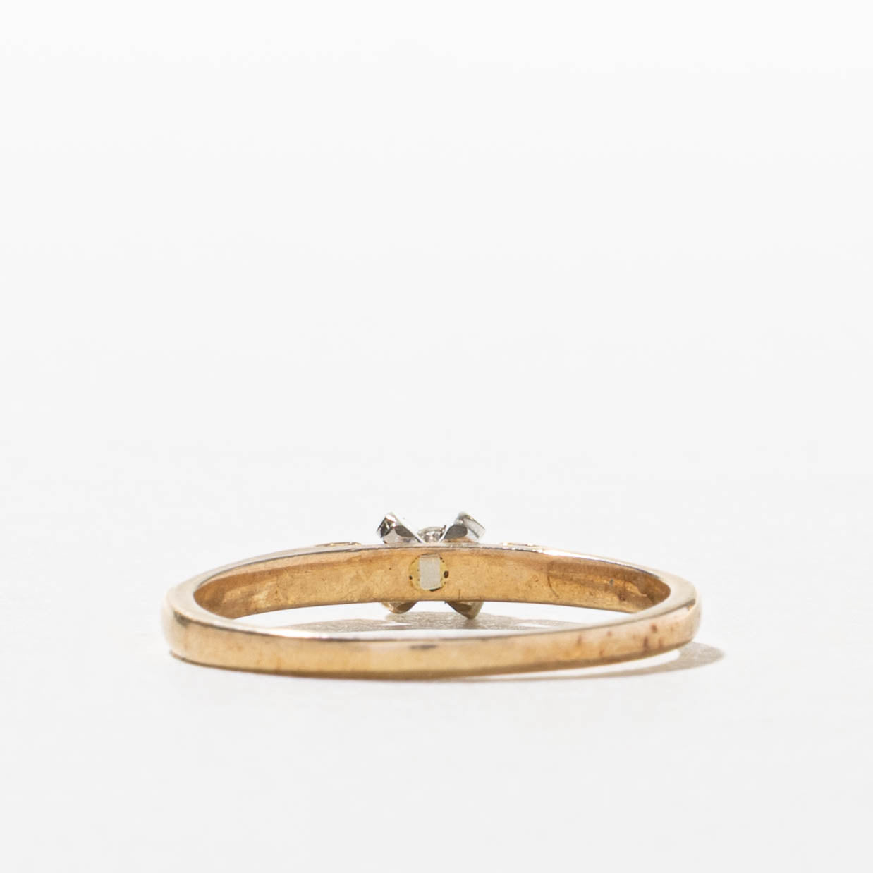 10k Single Stone Diamond Petite Ring | SZ 7.5