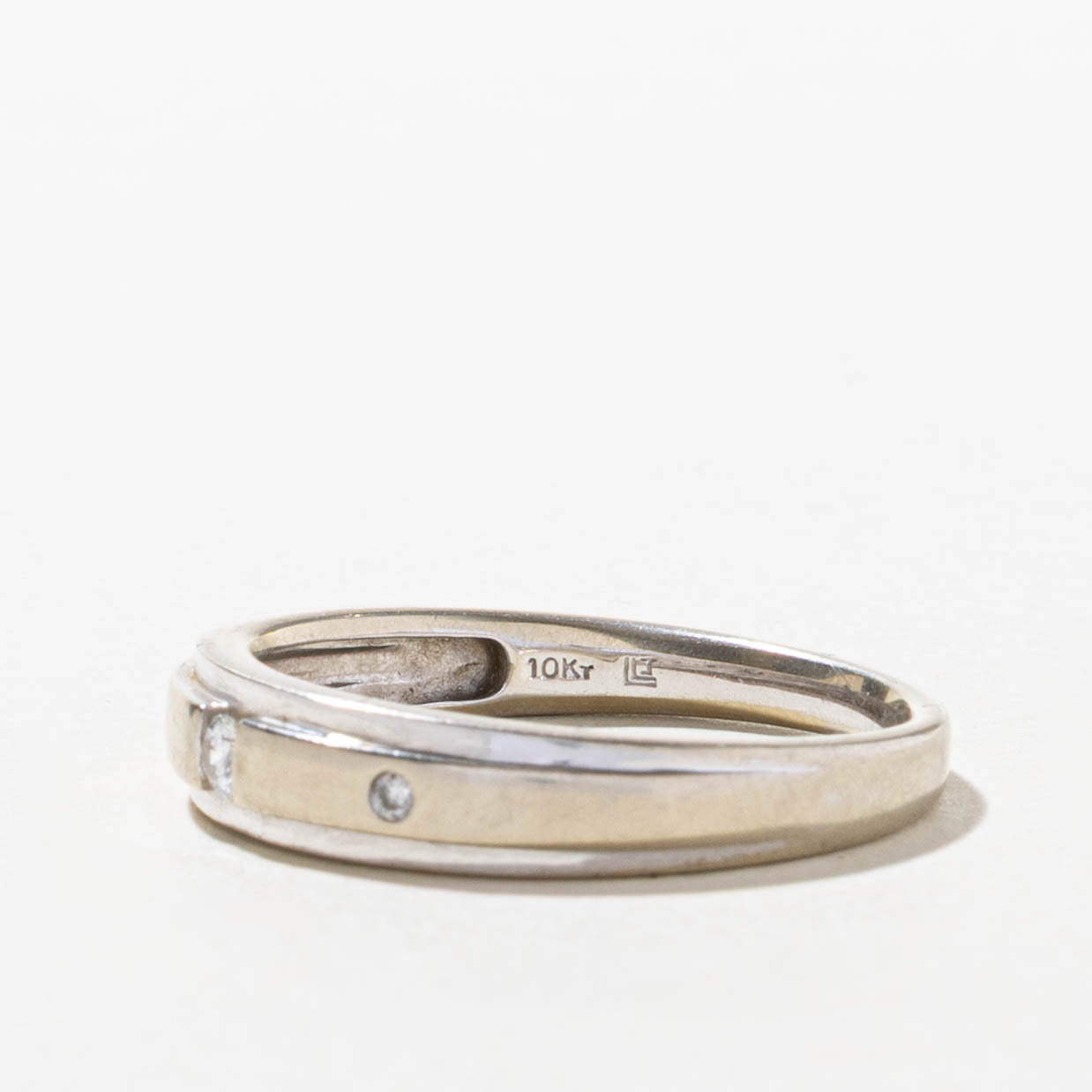 10k Tension Set Diamond Accented Grooved Band | SZ 10.75