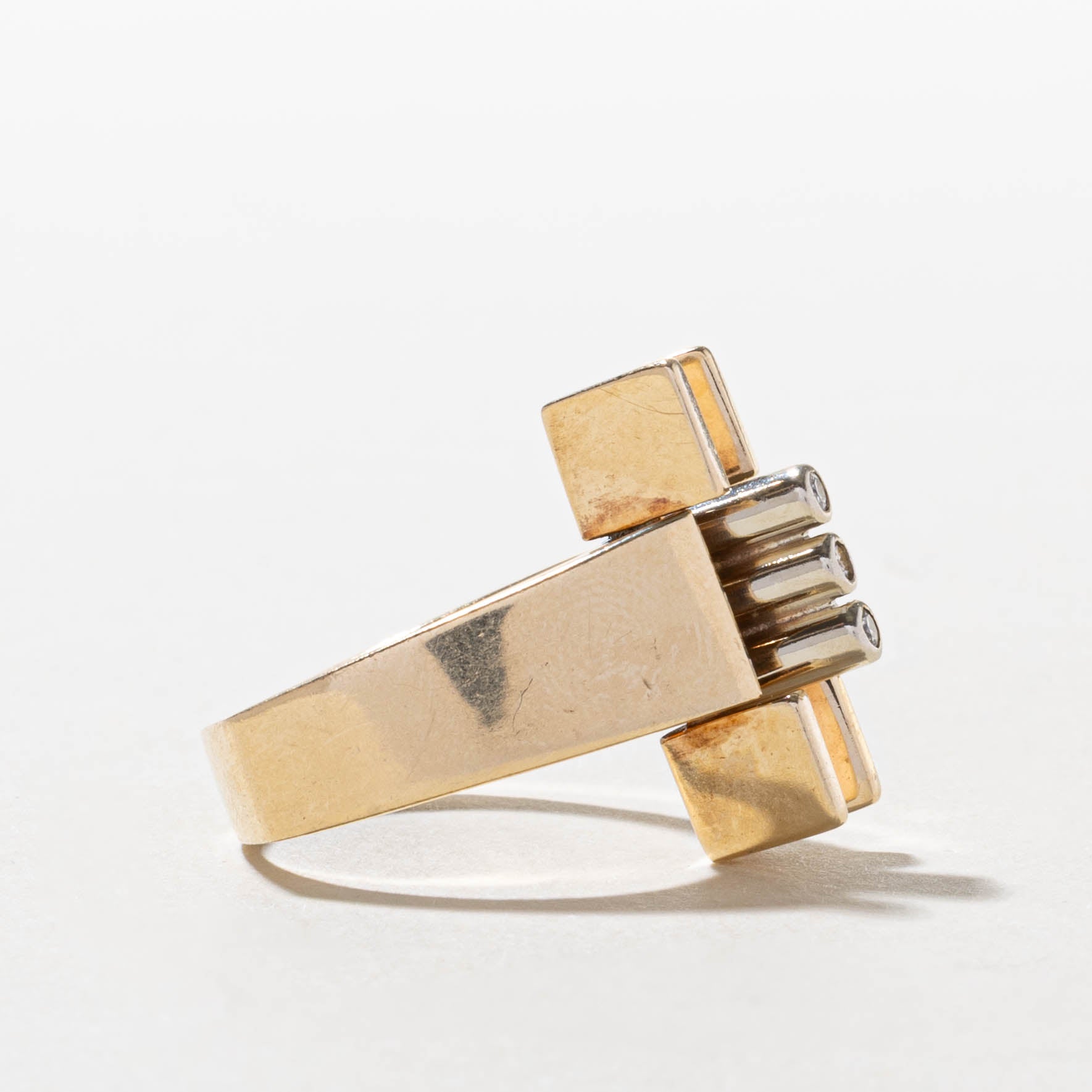 10k Bezel Set Diamond Bar Ring | SZ 7.5