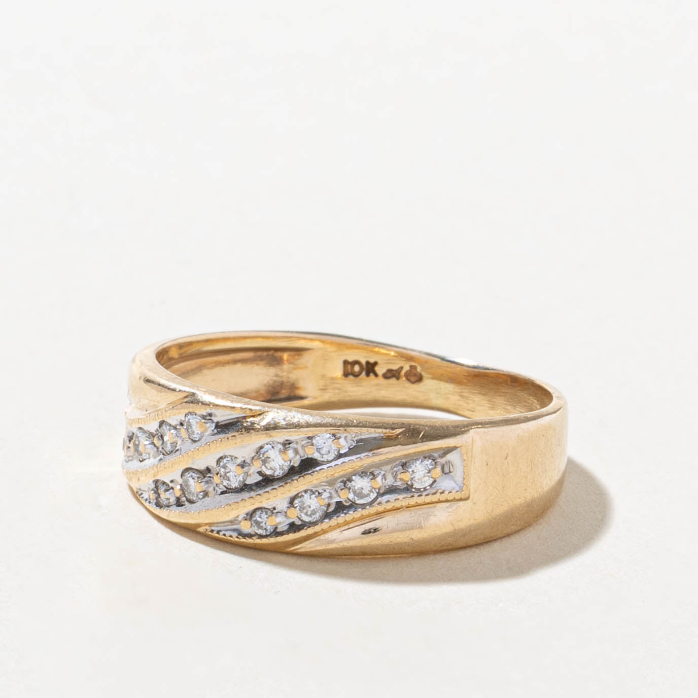 10k Multi Row Diamond Wave Band | SZ 9.5