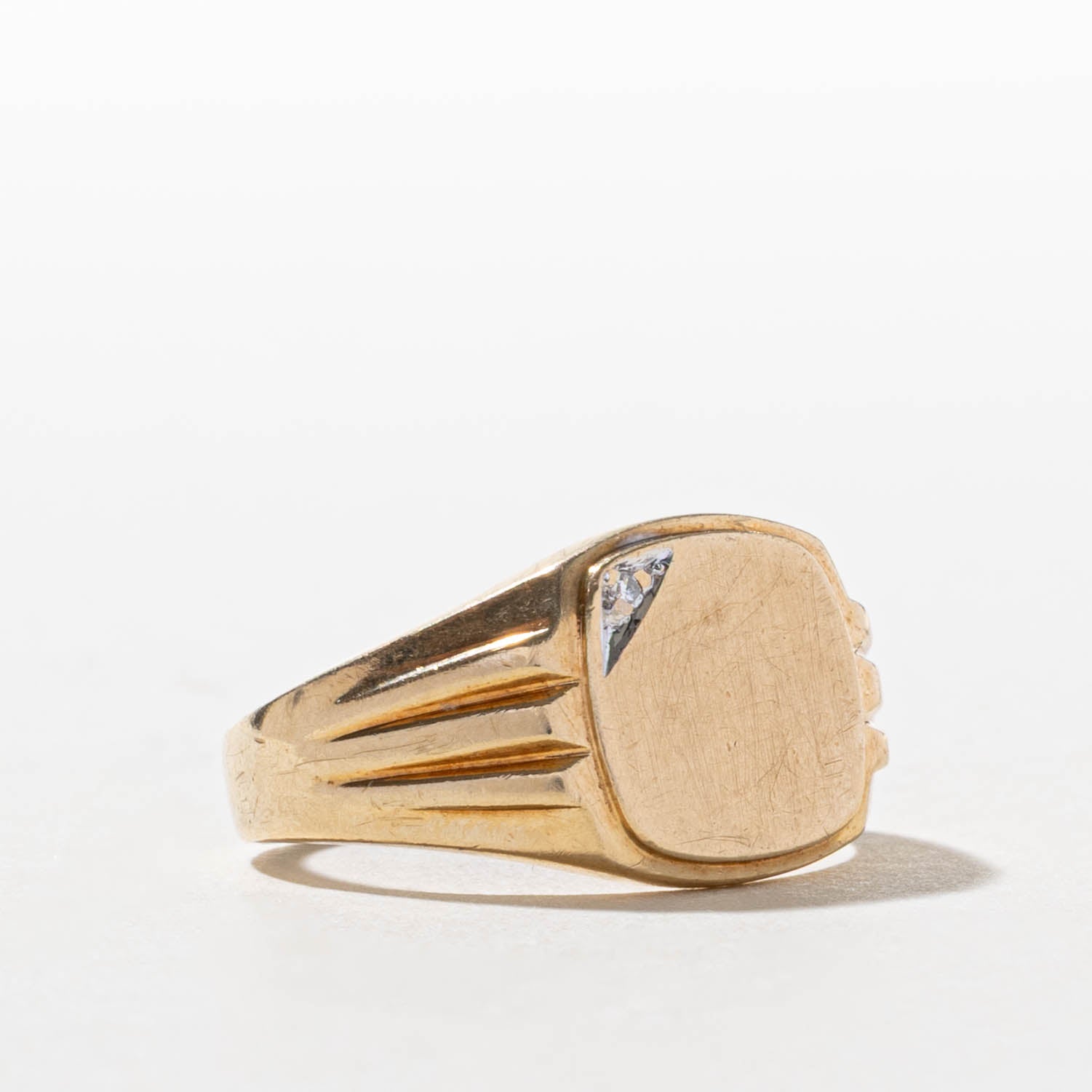 10k Corner Diamond Accented Grooved Signet Ring | SZ 8.25