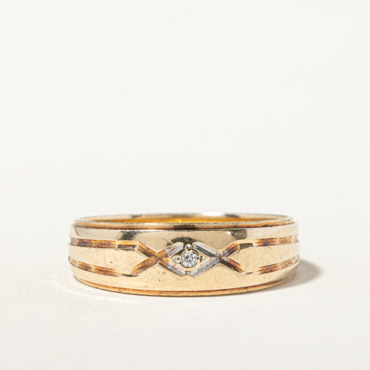 10k Illusion Set Diamond Grooved Geometric Band | 6.00mm | SZ 9.5