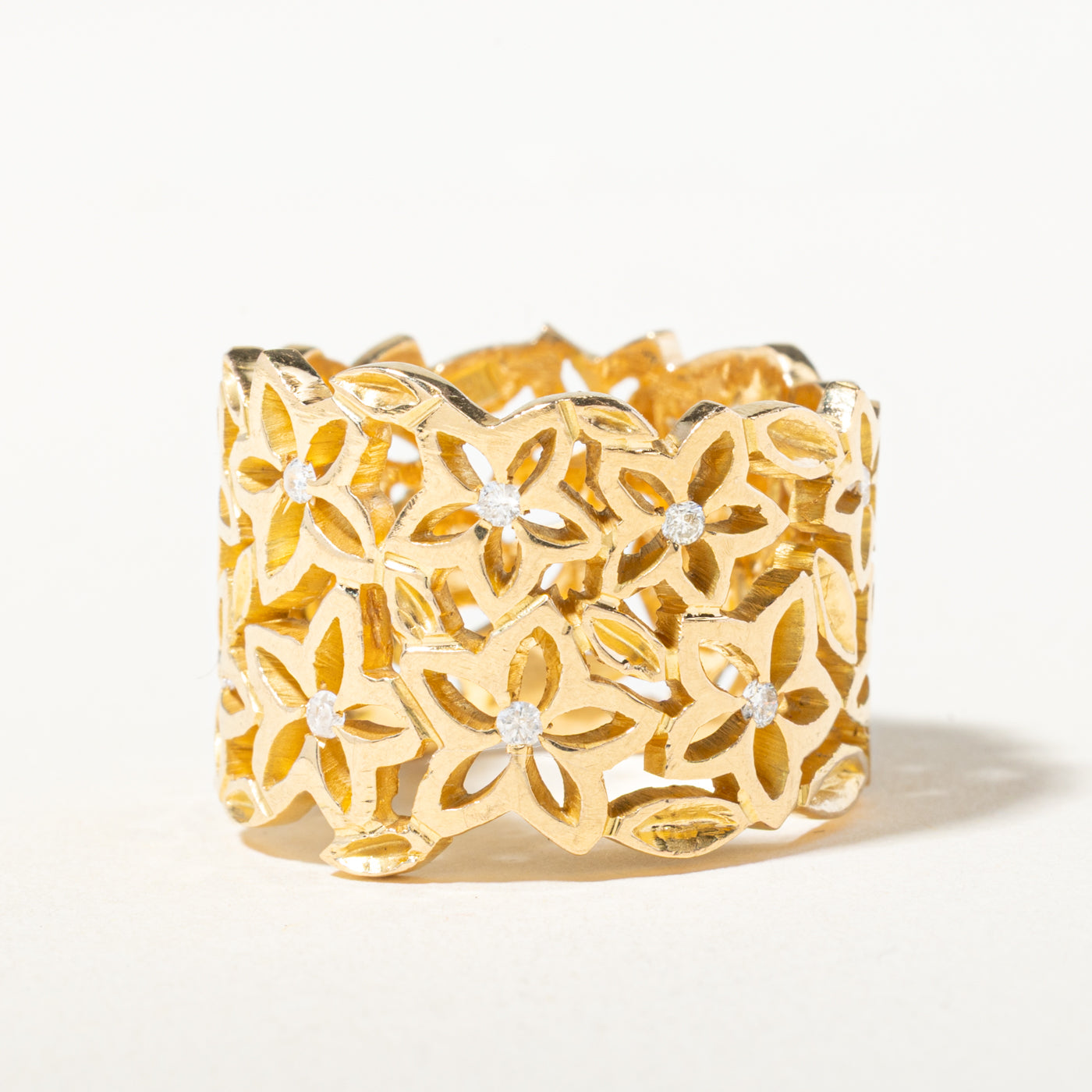 18k Diamond Openwork Floral Band | 15.00mm | SZ 8.75