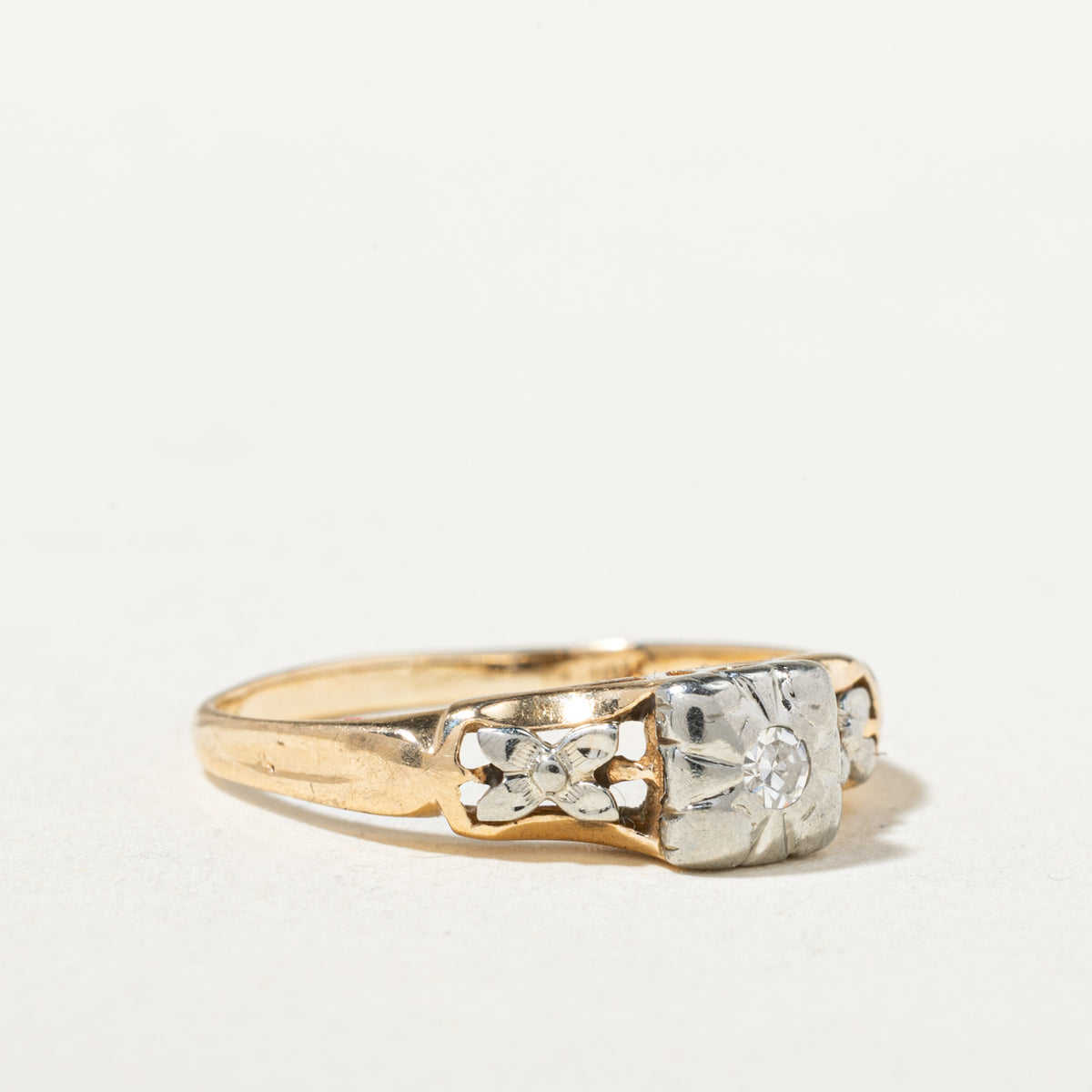 Two Tone Illusion Set Diamond Floral Accented Ring | SZ 4.75