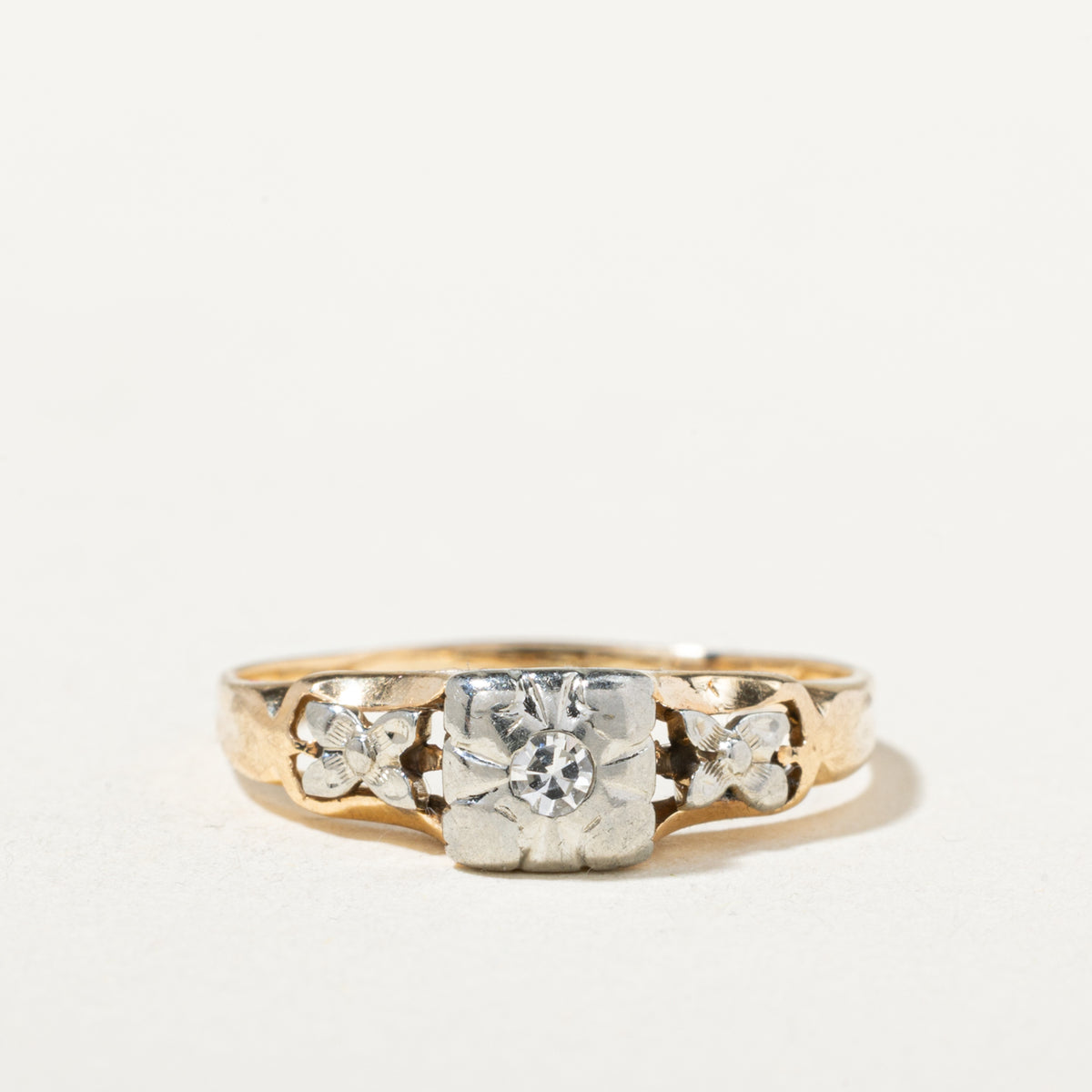 Two Tone Illusion Set Diamond Floral Accented Ring | SZ 4.75