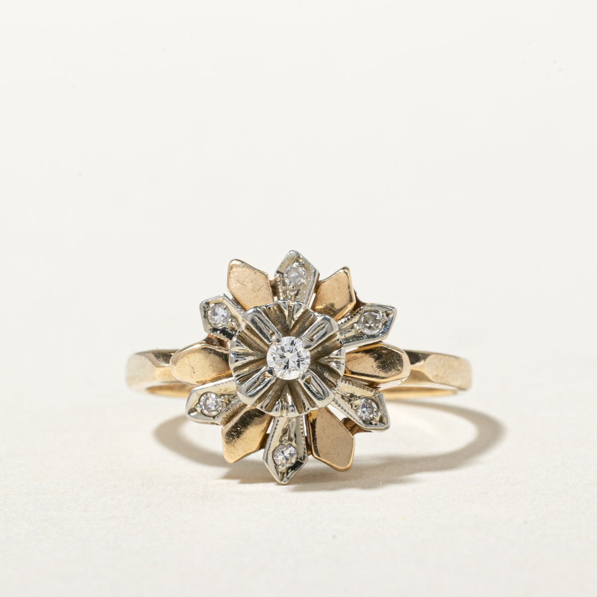 Two Tone Illusion Set Diamond Flower Ring | SZ 7.25