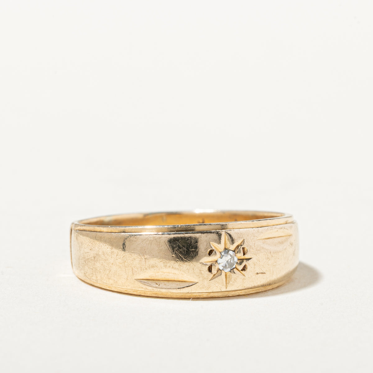 'Courtship' Star Set Diamond Grooved Band | 6.00mm | SZ 7.5