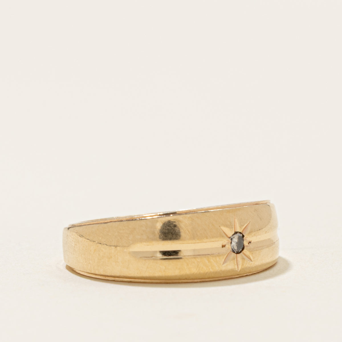 14k Star Set Diamond Grooved Band | 6.75mm | SZ 7