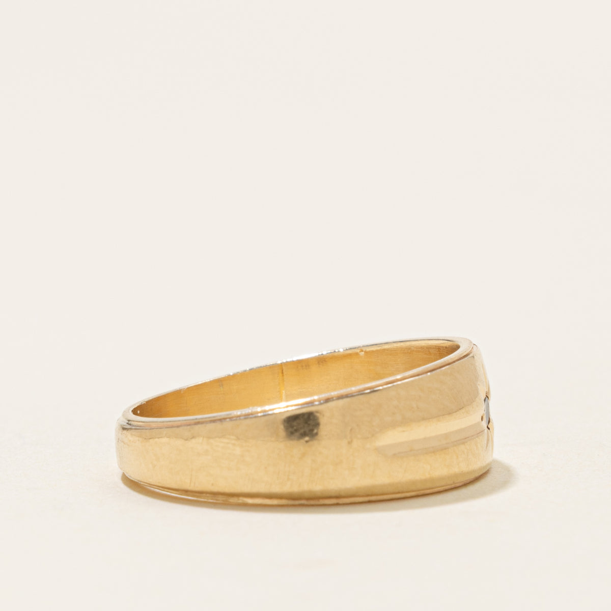 14k Star Set Diamond Grooved Band | 6.75mm | SZ 7