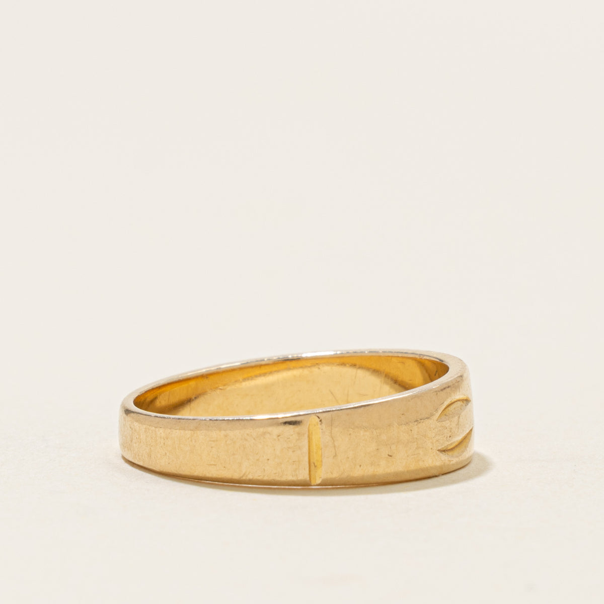 14k Star Set Diamond Engraved Band | 5mm | SZ 6
