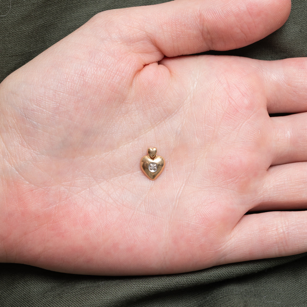 10k Heart Illusion Diamond Pendant