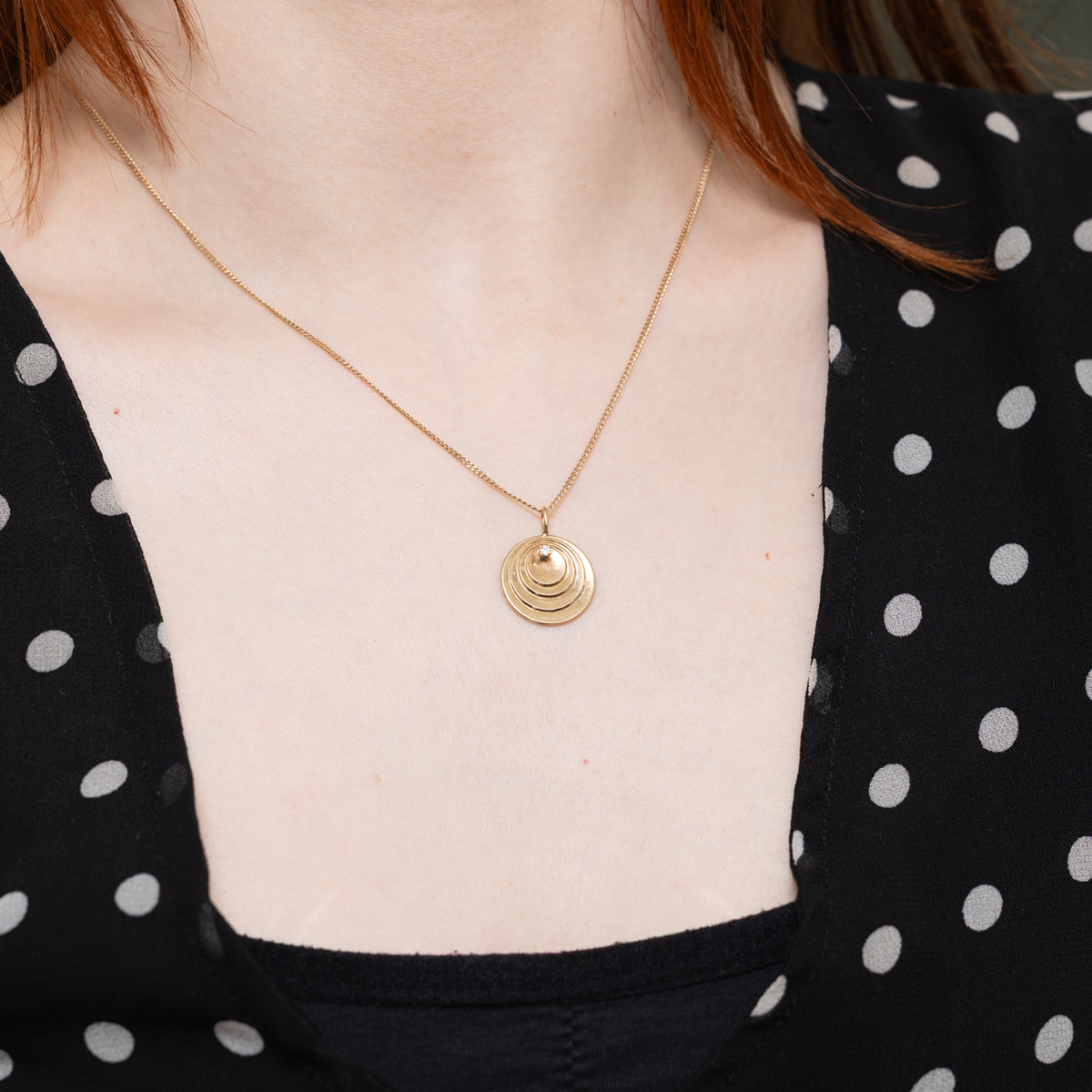 10k Diamond Circular Pendant