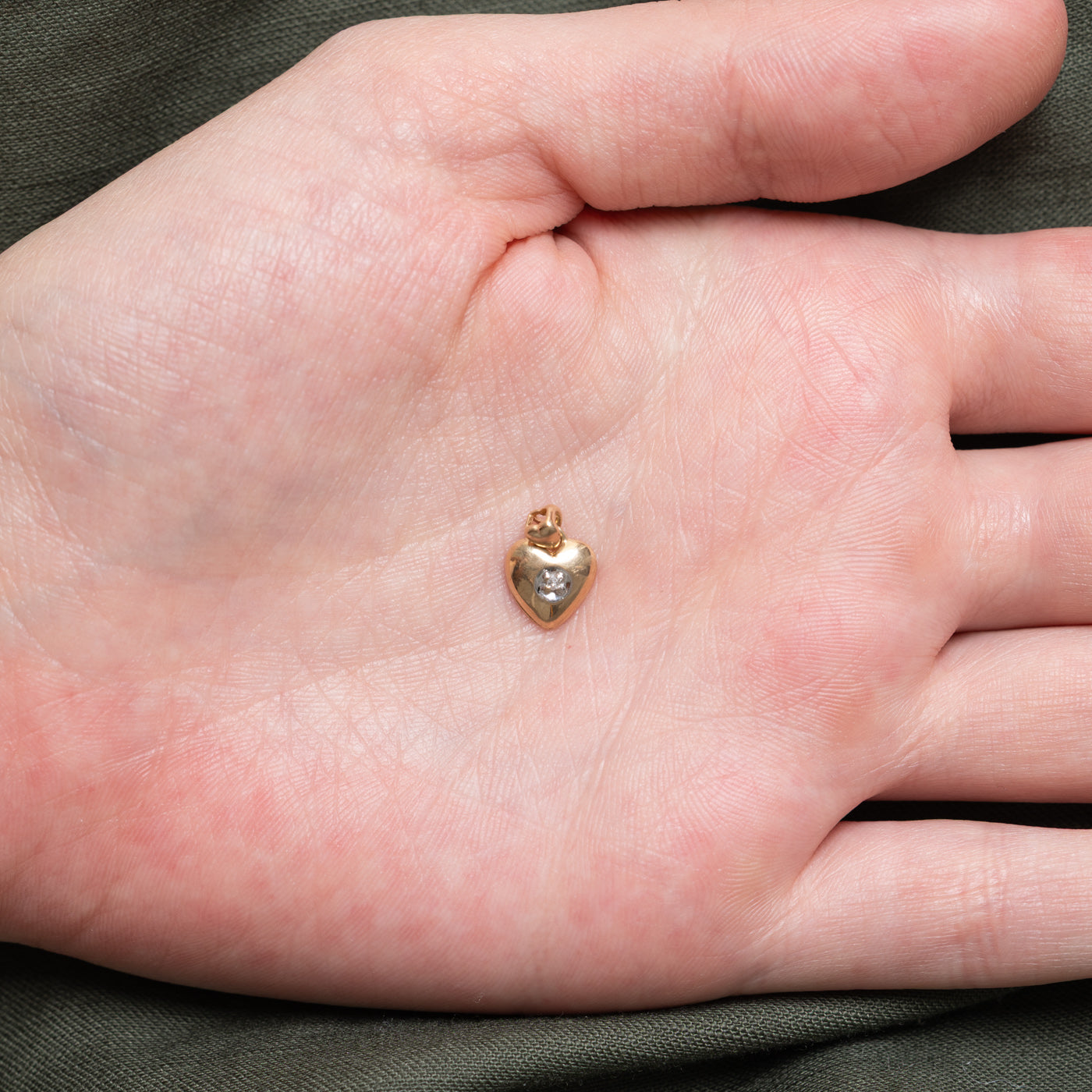 10k Single Diamond Puffed Heart Pendant
