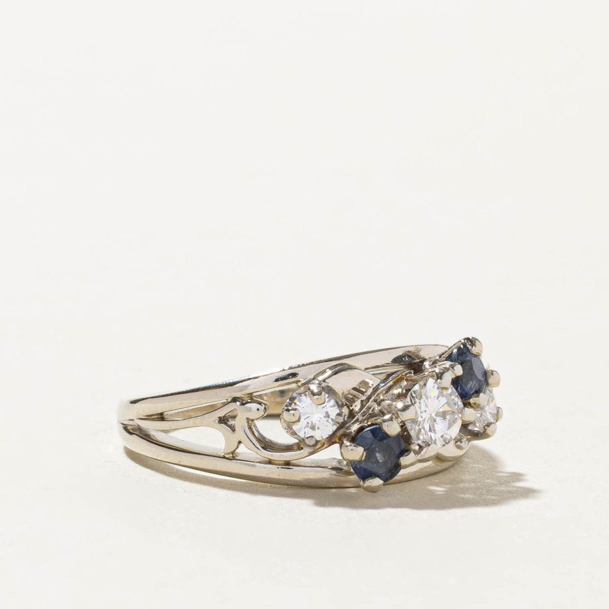 14k Sapphire & Diamond Cluster Scrollwork Ring | 0.28ctw, 0.43ctw | SZ 7.25