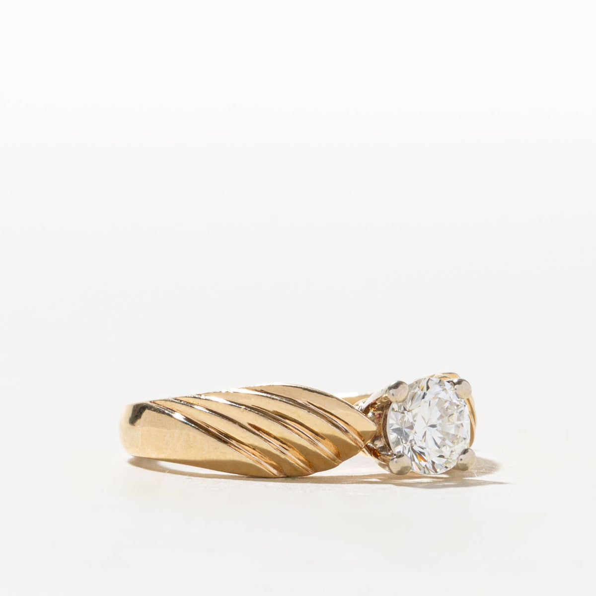 14k Solitaire Diamond Grooved Ring | 0.52ct VS2 G/H | SZ 6.25