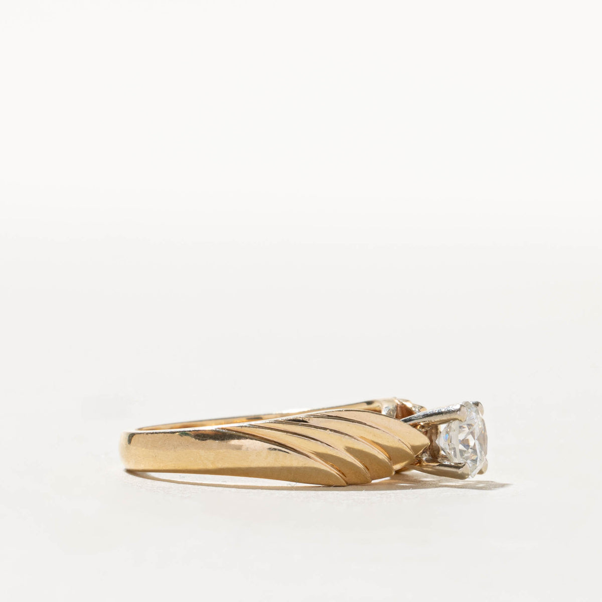 14k Solitaire Diamond Grooved Ring | 0.52ct VS2 G/H | SZ 6.25
