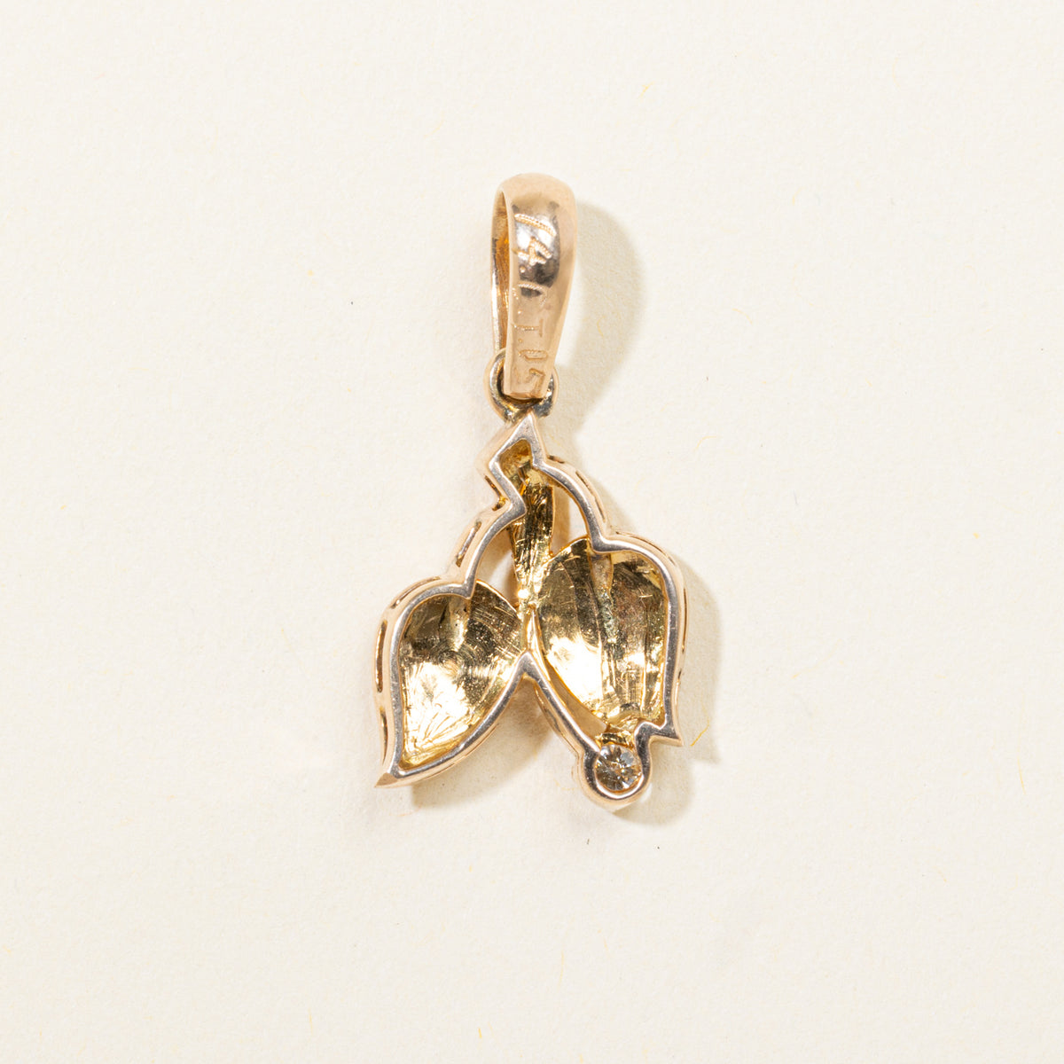 14k Diamond Engraved Leafy Pendant