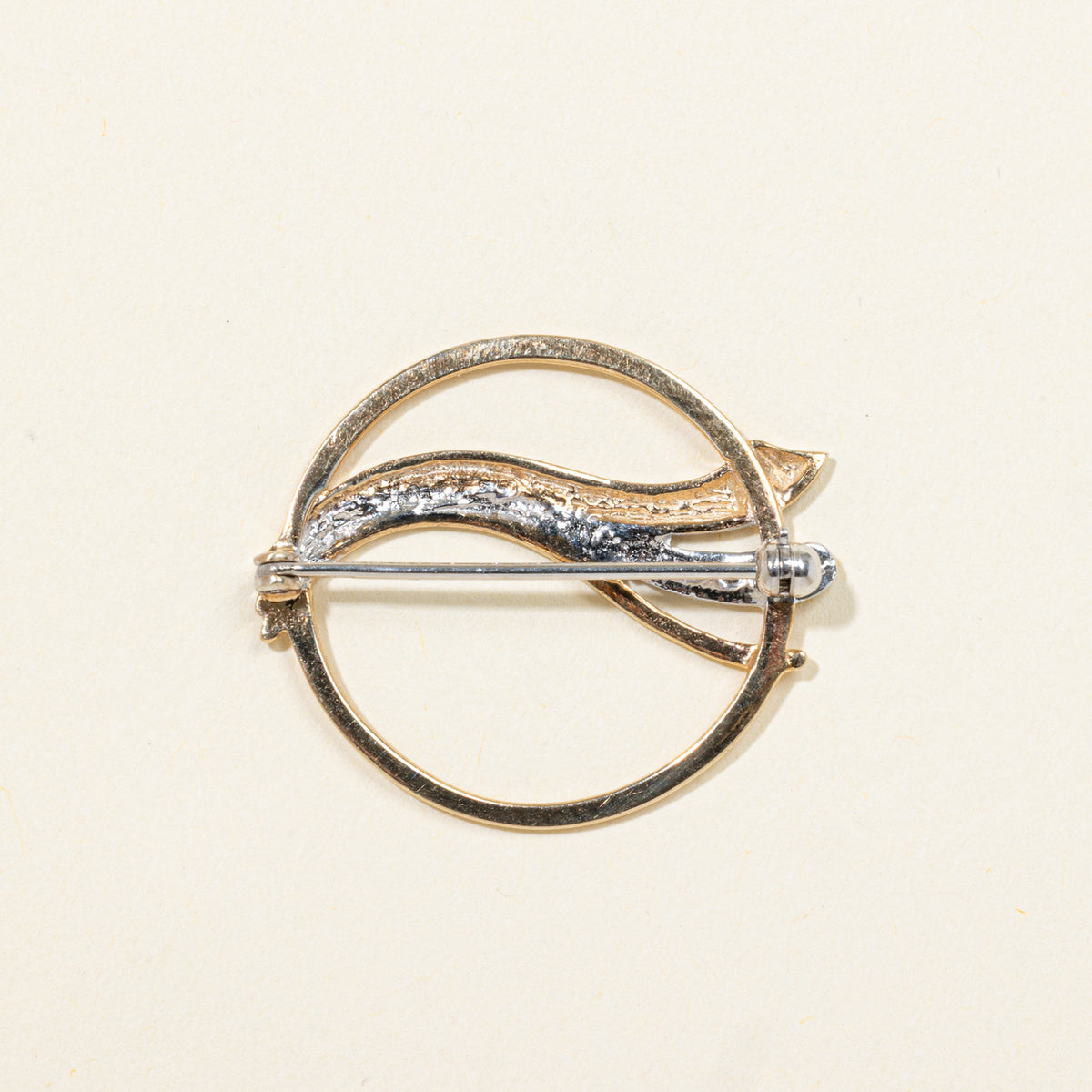 10k Two Tone Diamond Accented Abstract Circle Brooch