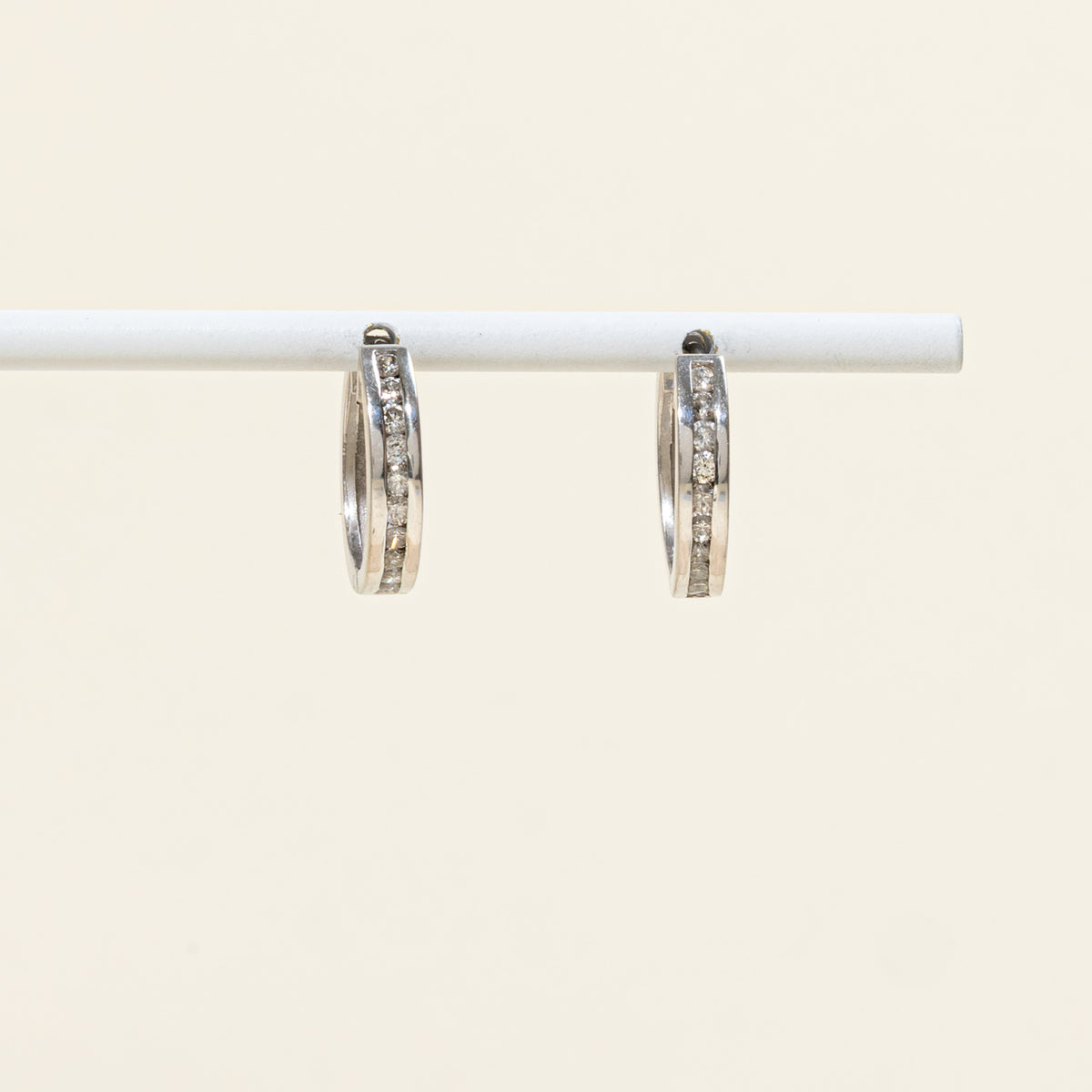 13k Semi Eternity Channel Set Diamond Hoop Earrings | 17mm | 0.60ctw