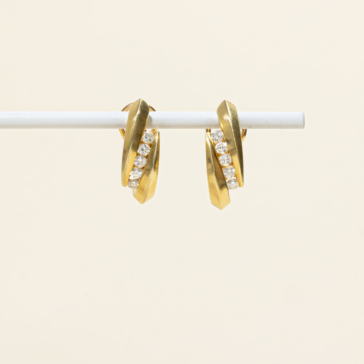18k Channel Set Diamond Column Drop Earrings | 0.80ctw