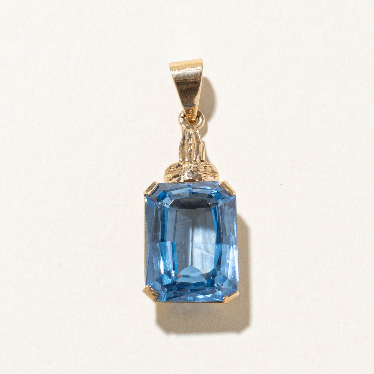 9k Solitaire Radiant Cut Synthetic Spinel Pendant | 15.00ct