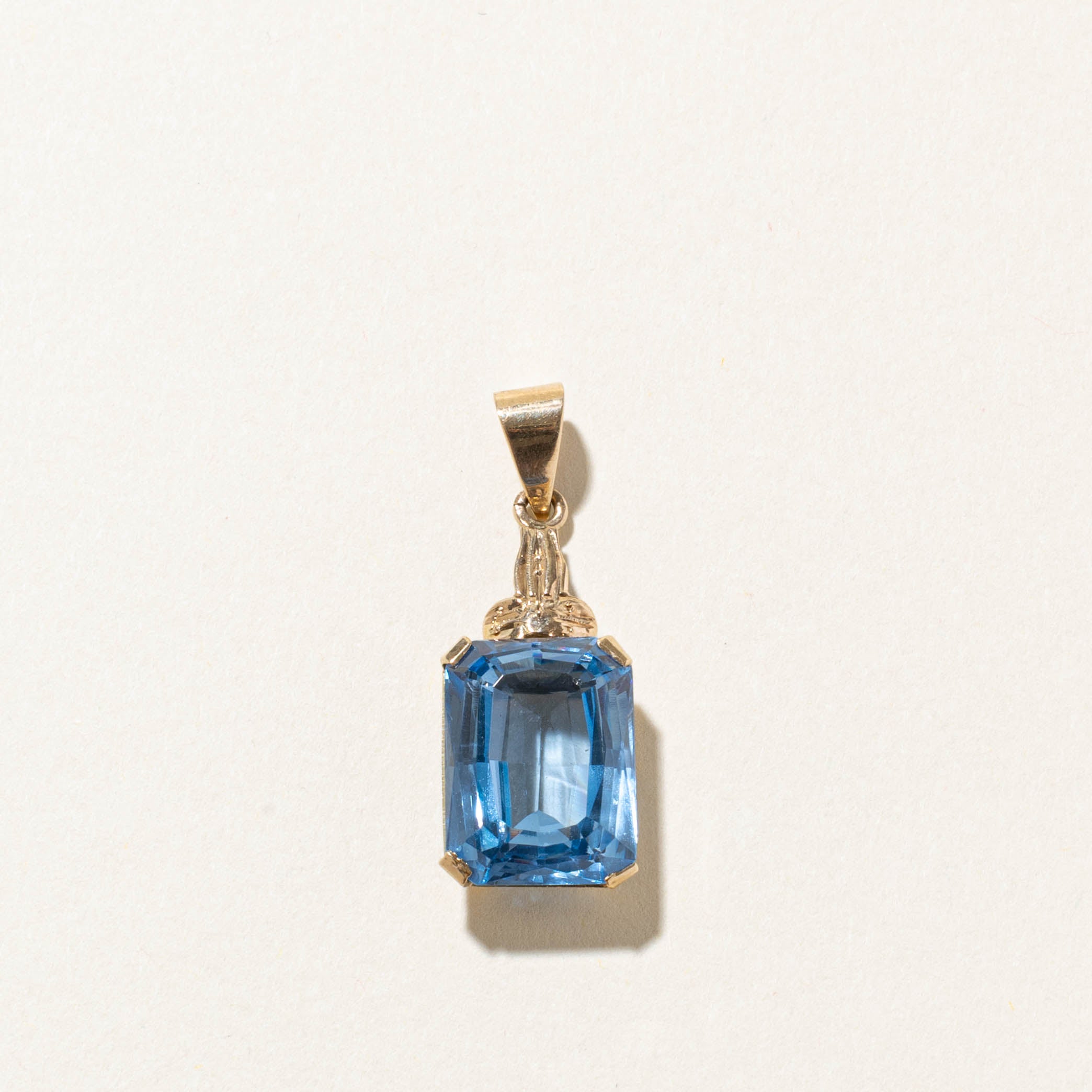 9k Solitaire Radiant Cut Synthetic Spinel Pendant | 15.00ct